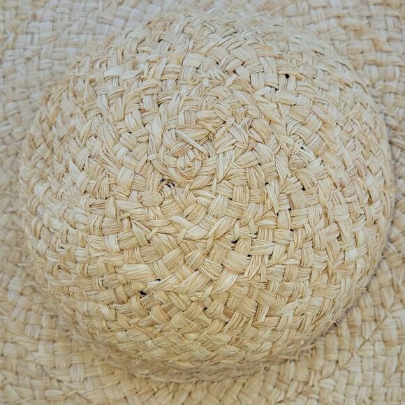 WHO WHAT WEAR French country hat with flirty green fringe. Shade your face! - Picture 8 of 9